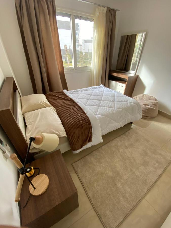 Madinaty Well-Furnished 3- Bedroom Apartment - شقة فندقيه للايجار مدينتي Madinat ash Shuruq Ngoại thất bức ảnh