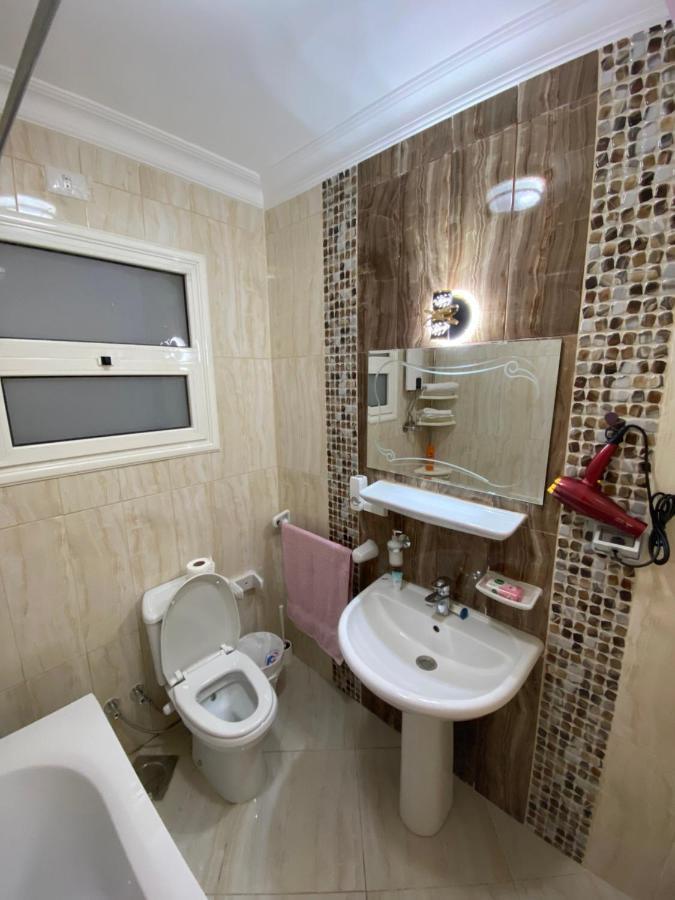 Madinaty Well-Furnished 3- Bedroom Apartment - شقة فندقيه للايجار مدينتي Madinat ash Shuruq Ngoại thất bức ảnh